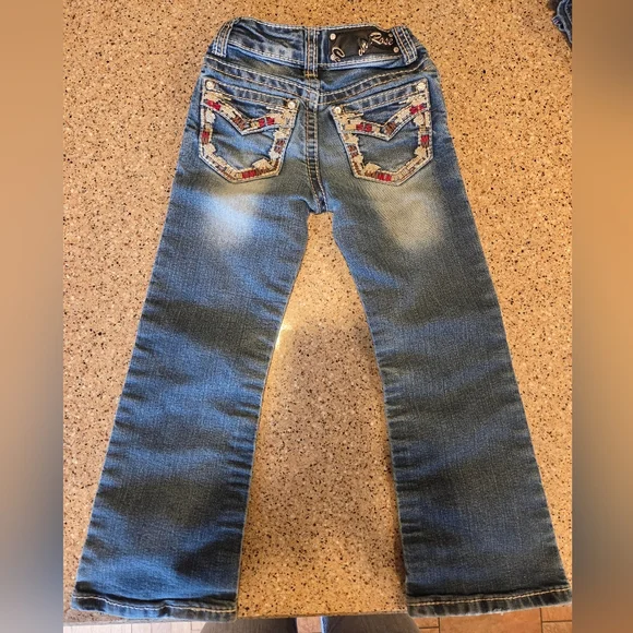 Chic Blue Denim Jeans with Embroidery - Picture 1 of 4